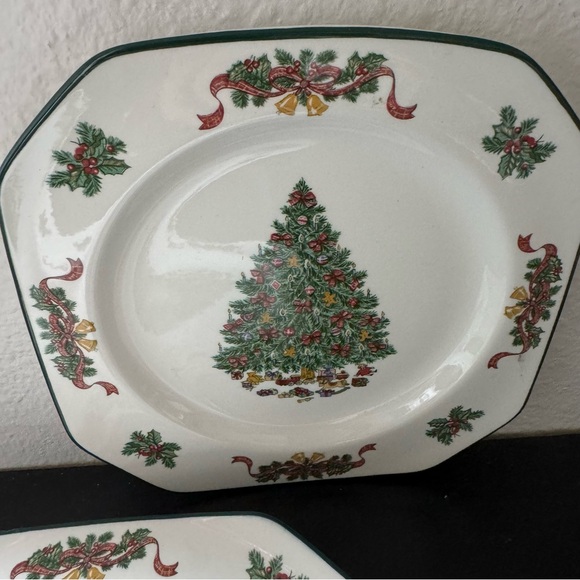 JOHNSON BROTHERS Set of 2 pcs Victorian Christmas England Square Salad Plate - Picture 4 of 7